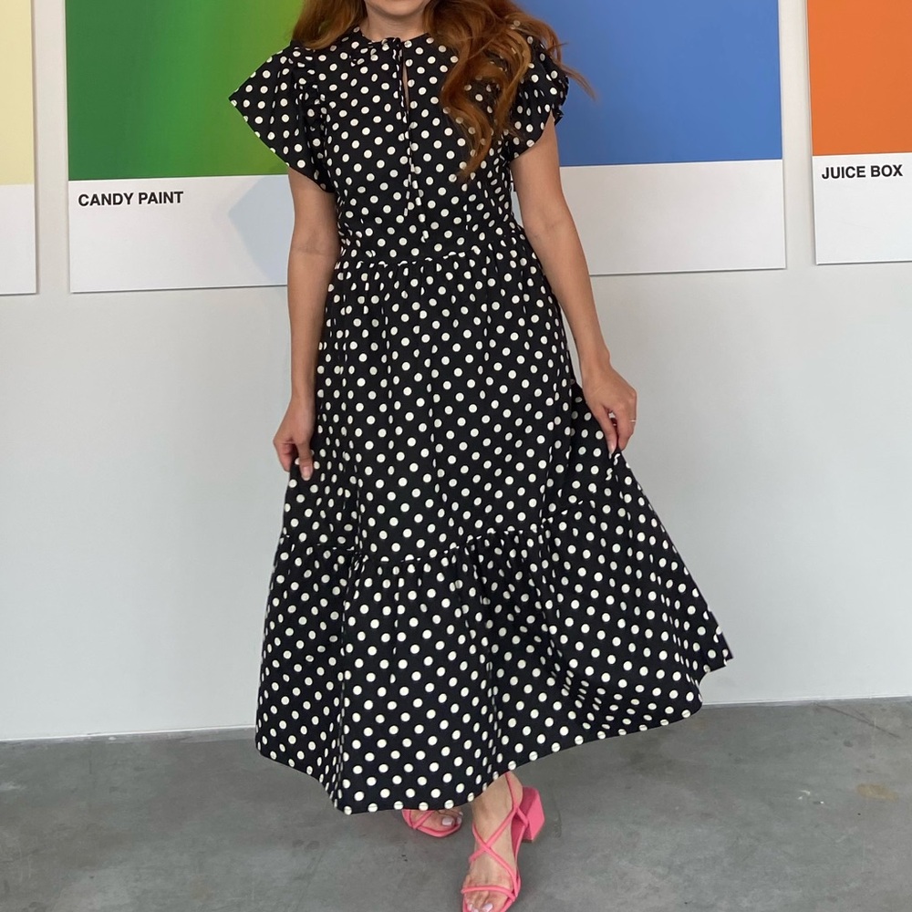 Who What Wear Black and White V-Neck Midi Sundress